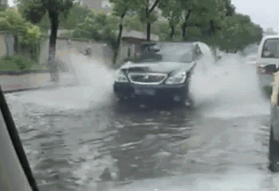 出行提示_雨天安全出行_雨天開(kāi)車(chē)注意事項(xiàng)