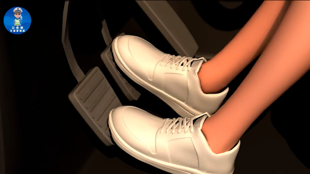 高速公路團霧安全駕駛_團霧天氣應(yīng)急處理_出行提示